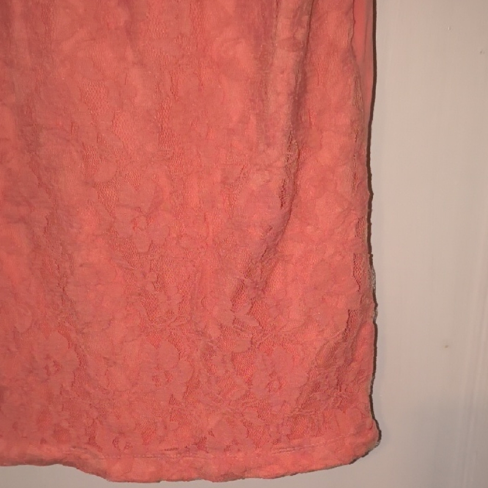 Code | Elegant Lace Camisole in Pink - Picture 3 of 4